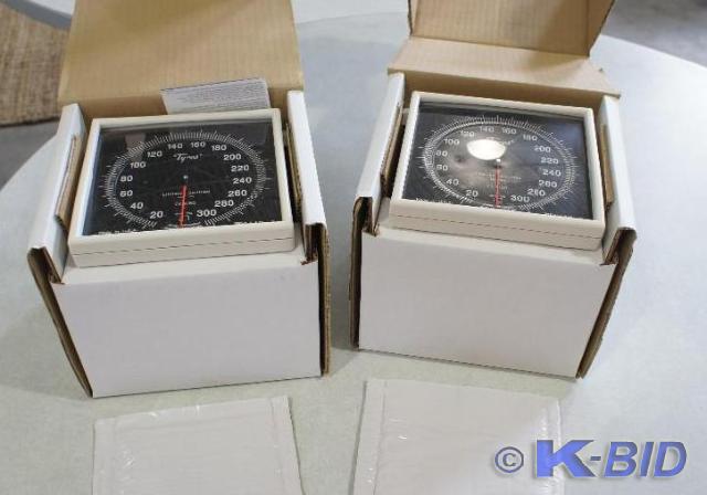 lot 25 image: Lot of (2) New in Box Welch Allyn S...