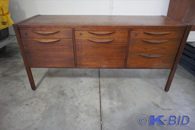 lot 28 image: Solid Wood Credenza  7 Drawers. 5...