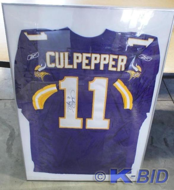 lot 61 image: Framed Daunte Culpepper #11 Signed ...