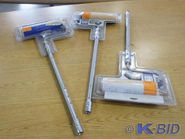 lot 76 image: Lot of (3) New in packages Pressure...