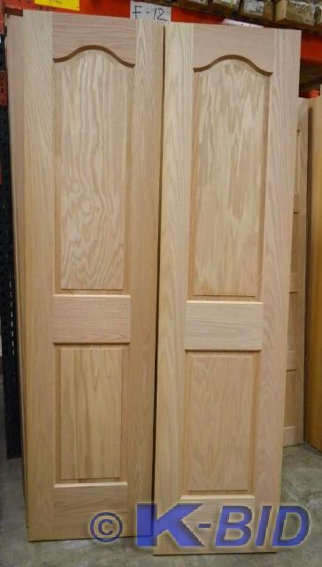 lot 66 image: 20 Oak bifold slab 2-panel arch So...