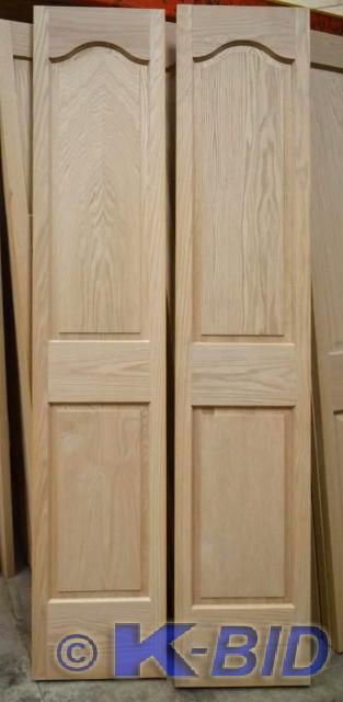 lot 71 image: 16 Oak bifold slabs 2-panel arch S...