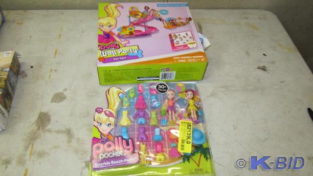 Polly Pockets stuff