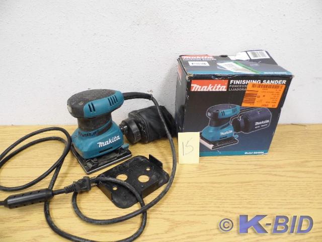 lot 15 image: Makita Finishing Sander - Model B04...
