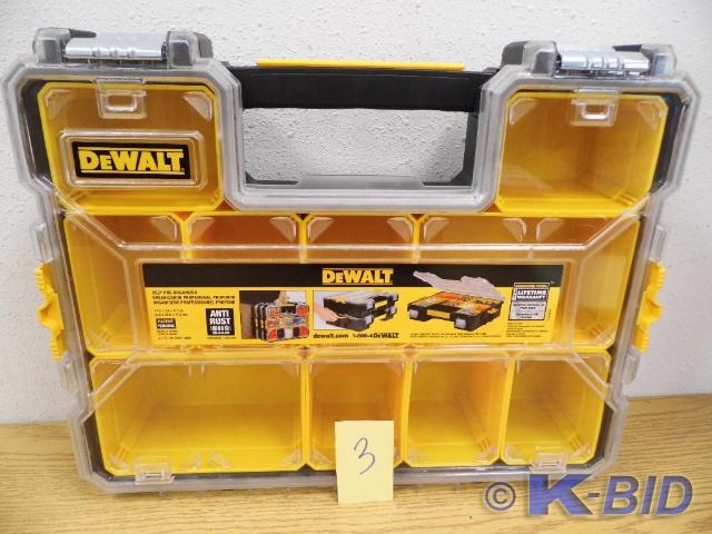 lot 3 image: DeWalt Deep Pro Organizer
