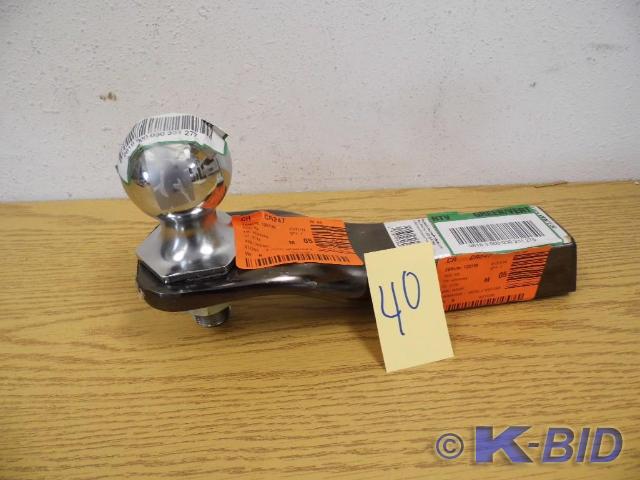 lot 40 image: 2 516 Ball - Interlock Hitch Rece...
