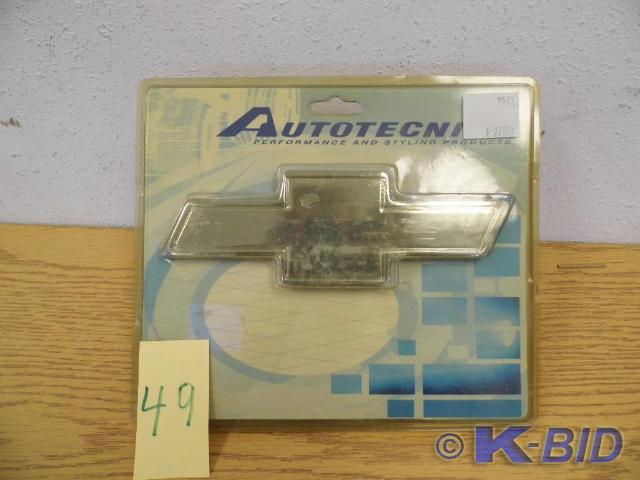 AutoTecnica Chevy Bowtie Hitch Cove...