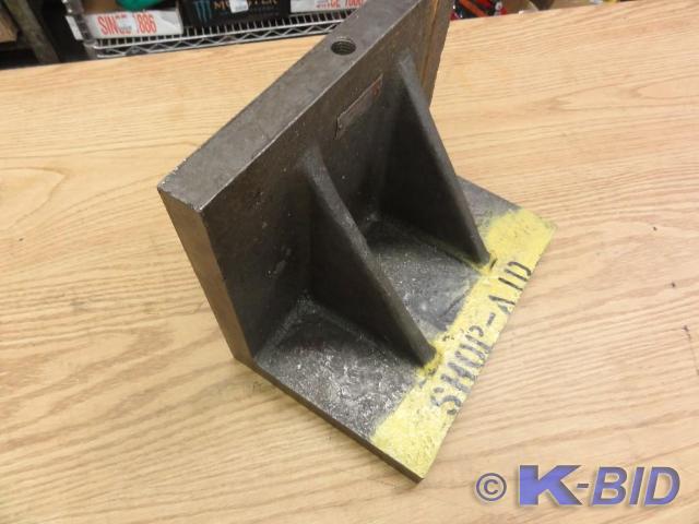 lot 176 image: CVA Angle Plate 8 x 10 x 12