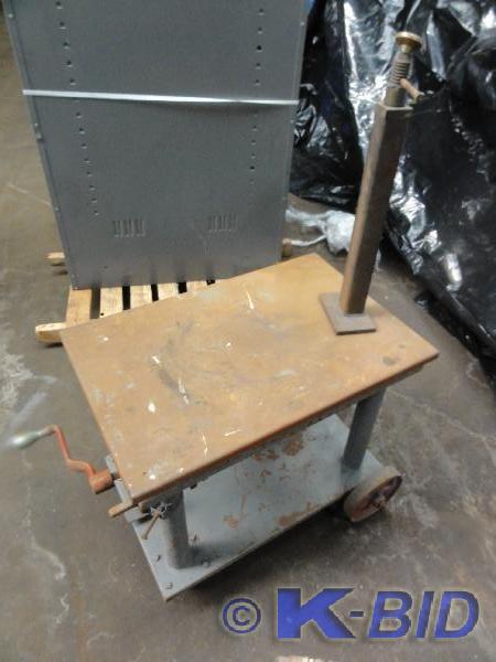 lot 222 image: Die Lift Cart 19 x 29 Surface App...