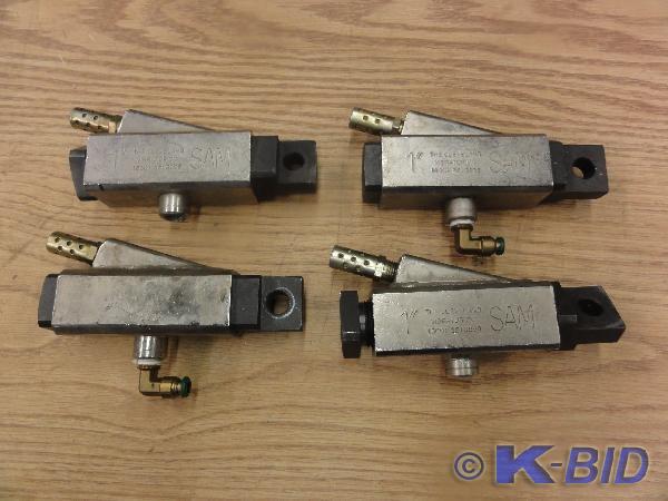 lot 245 image: (4) Cleveland 1 Pneumatic Vibrator...