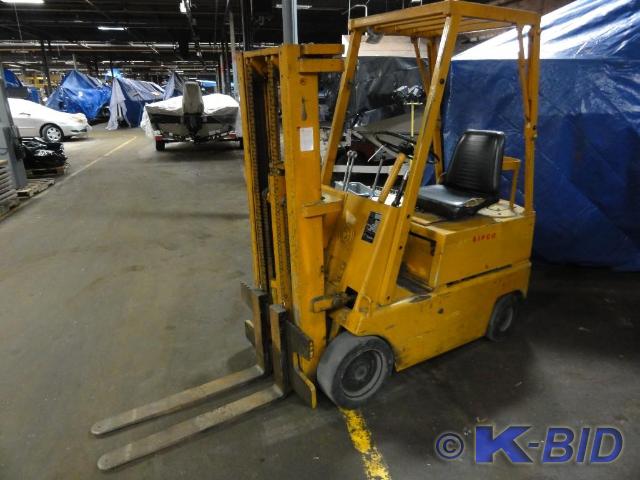 lot 25A image: Otis Baker Propane Forklift Model N...