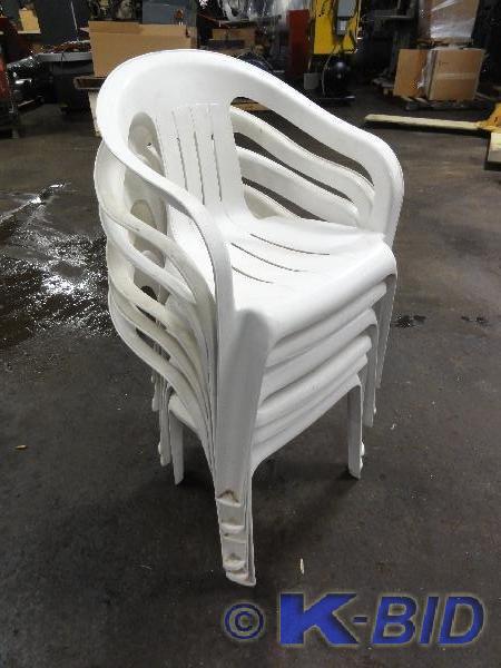 lot 29 image: (6) White Lawn Chairs