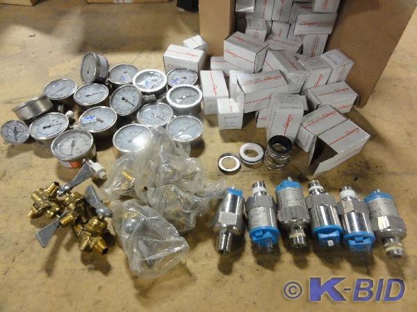 lot 295 image: Lot of Assorted Pressure Gauges, So...
