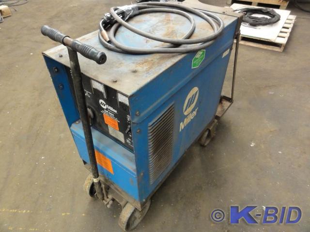 lot 315 image: Miller CP-300&nbspConstant Voltage...