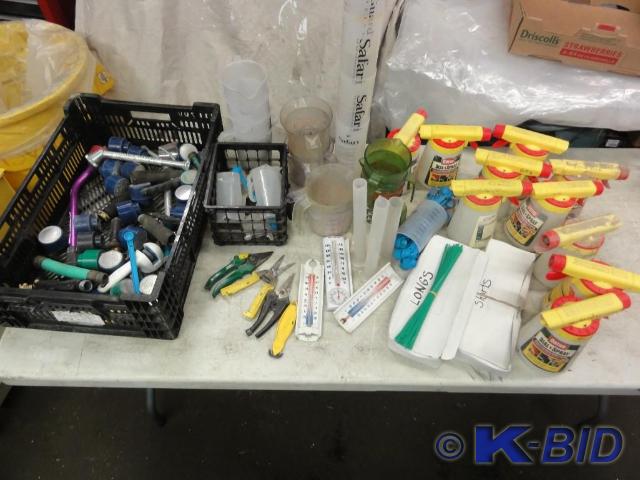lot 346 image: Lot of assorted gardening items to ...