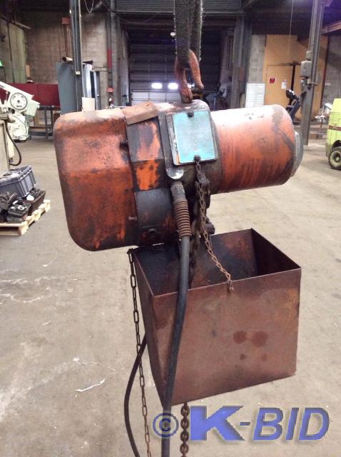 lot 367 image: Yale 12 ton electric hoist. 34 hp...