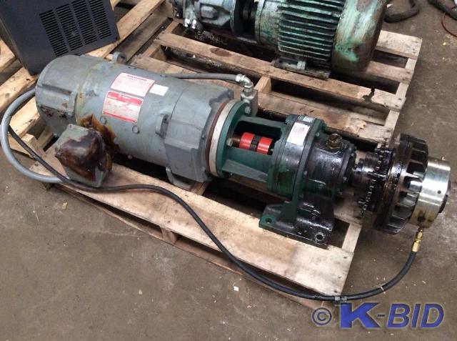 lot 368 image: 5 hp GE motor with SM-Cyclo gear bo...