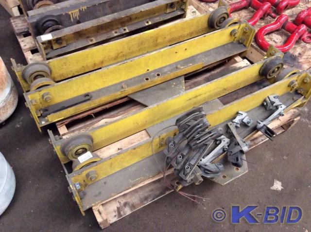 lot 386 image: Set of 1 Ton Bridge Crane Truck End...