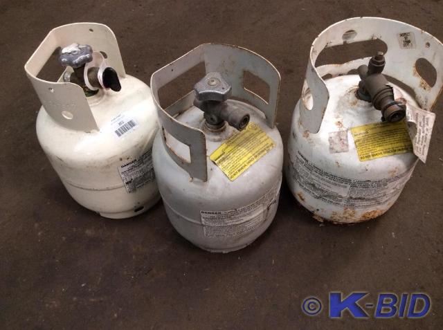 lot 392 image: (3) 17 Lb Propane Tanks  