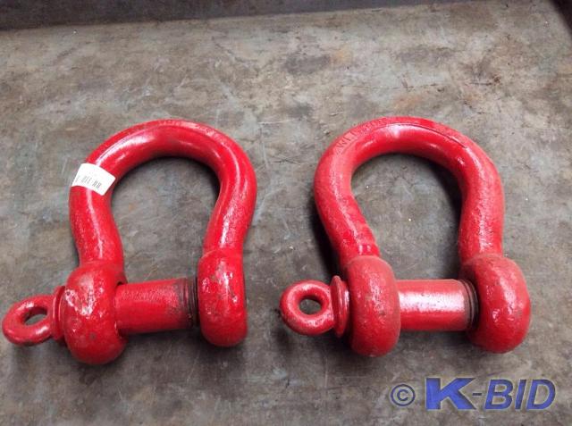 lot 393 image: WLL 30 Ton Capacity Shackles