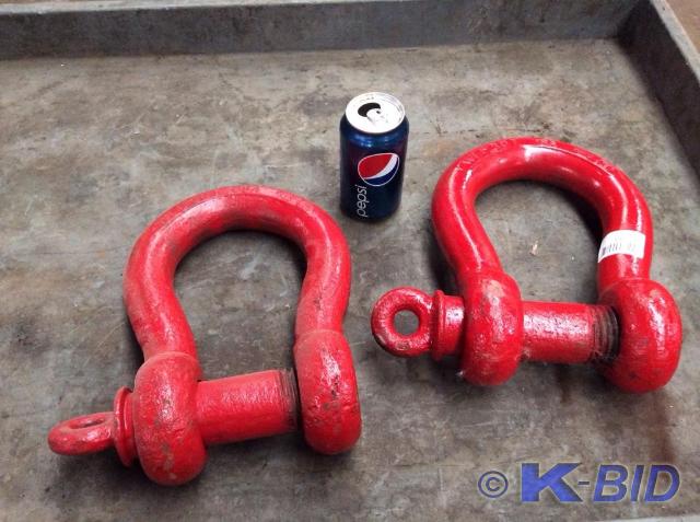 lot 395 image: WLL 30 Ton Shackles