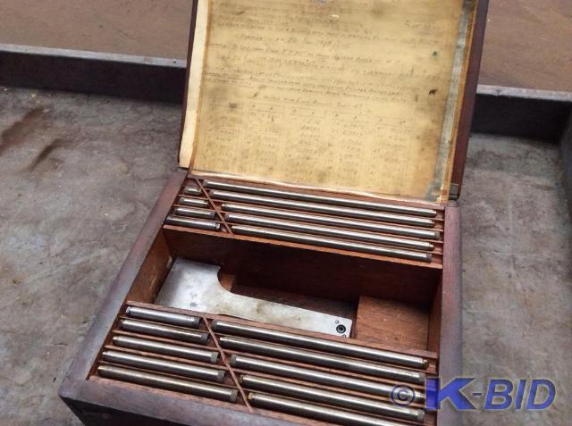 lot 399 image: Springfield Vertical Grinder Model ...