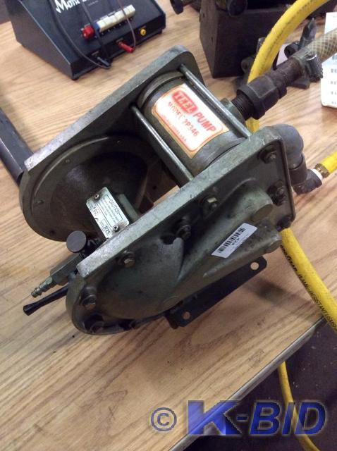 lot 424 image: Teel Pump Model 2P346 Type A20 Appr...