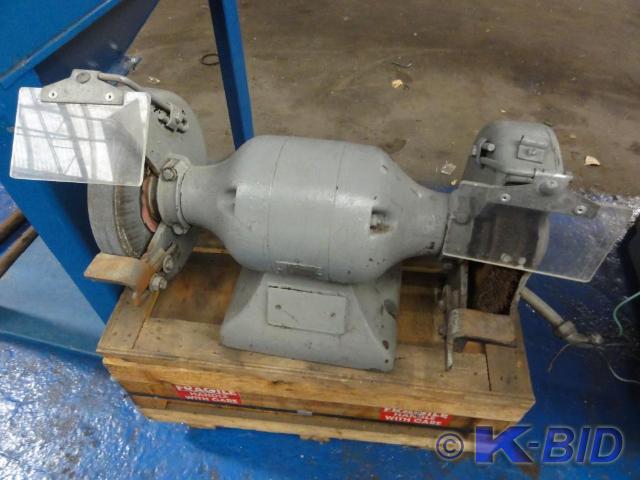 lot 512 image: Black and Decker Double End Grinder...