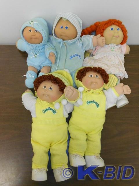5 cabbage patch dolls &nbspin exce...