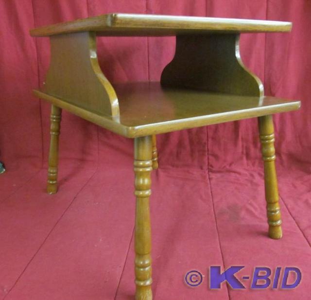 Vintage End Table 18 x 26 x 21T ...
