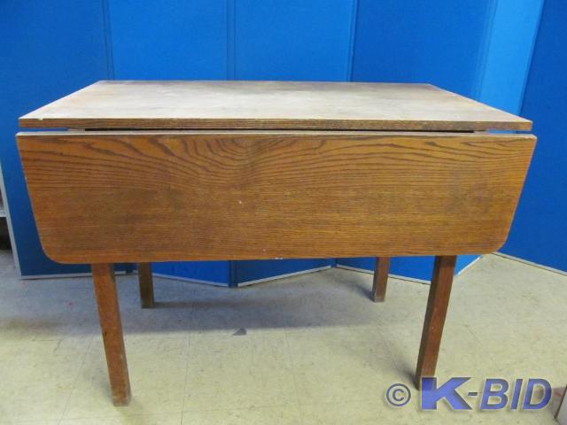 Vintage Mission Oak Drop Leaf Table...