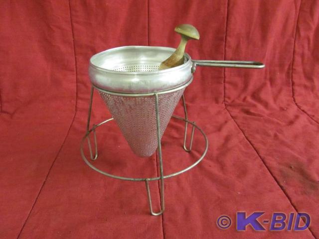 Vintage Colander with Mashing Utens...