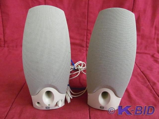 Pair of Compaq Computer Speakers, 1...