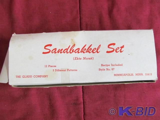 Sandbakkel Set in Original Box