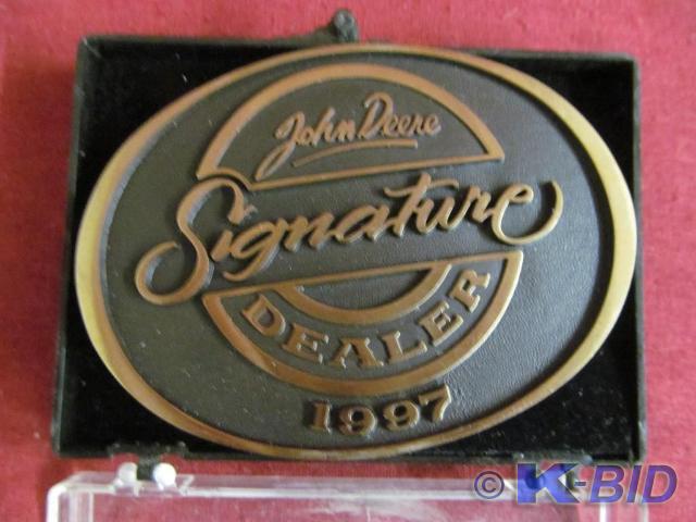 John Deere Signature Dealer 1997 Be...