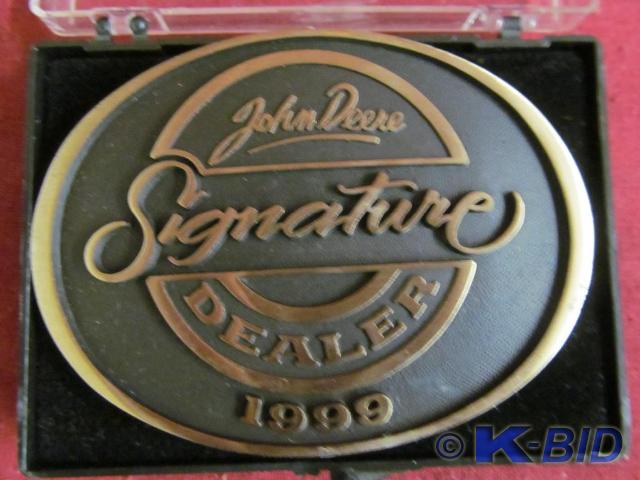 John Deere Signature Dealer 1999 Be...