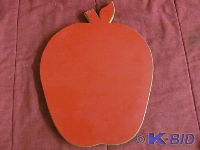 Red Wood Apple Cutting Board 14L