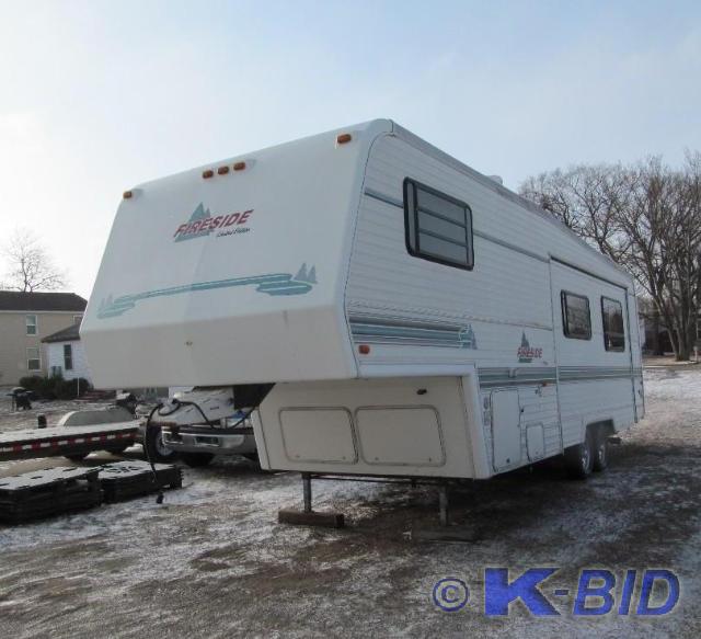 lot 1 image: Year 1994 Make Fireside RV Model...