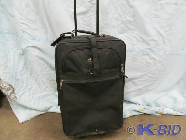 lot 128 image: Luggage with Rollers