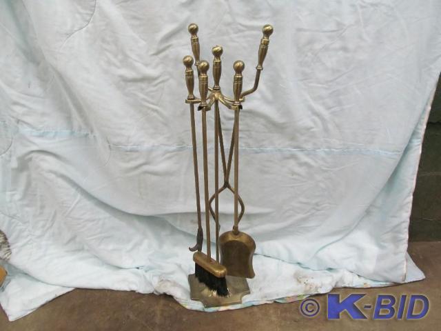 lot 131 image: Fireplace Tool Set