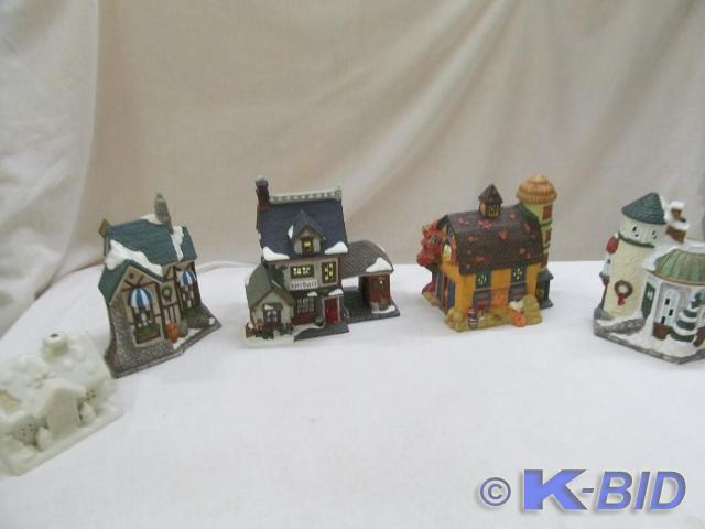 lot 150 image: Christmas Village Lighted Houses - ...
