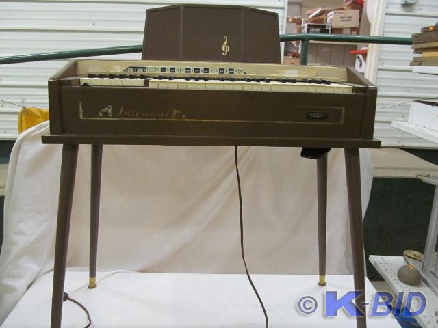 lot 221 image: Interlude Audion Organ