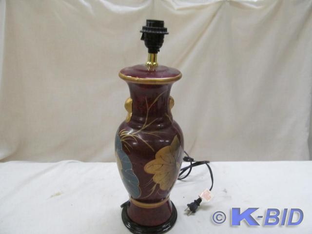lot 242 image: Lamp 19T