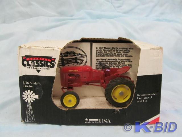 lot 38 image: Massey Ferguson 116 Scale Die Cast...