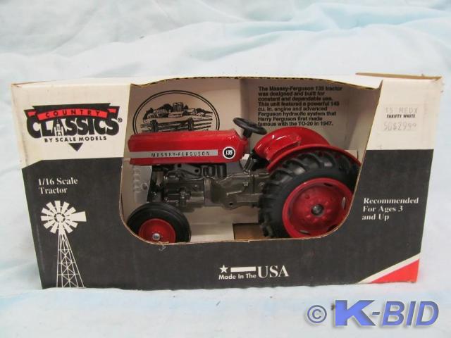 lot 43 image: Massey Ferguson 116 Scale Die Cast...