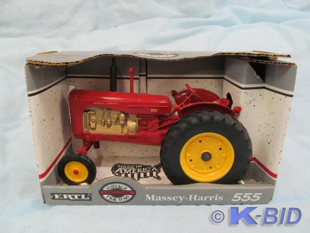lot 46 image: Massey Harris 555 116 Scale Die Ca...