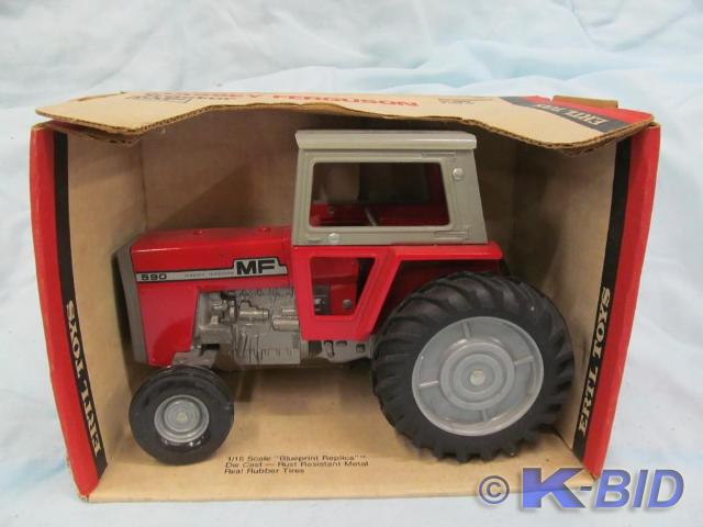 lot 47 image: Massey Ferguson 590 116 Scale Die ...