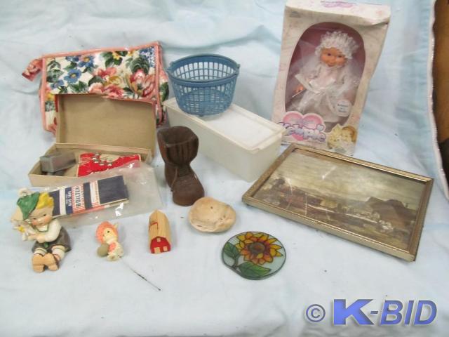 lot 78 image: Cosmetic Bag, Snap and Button Kit, ...