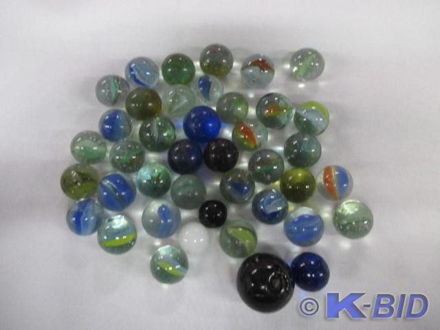 40 Marbles &amp 1 Shooter
