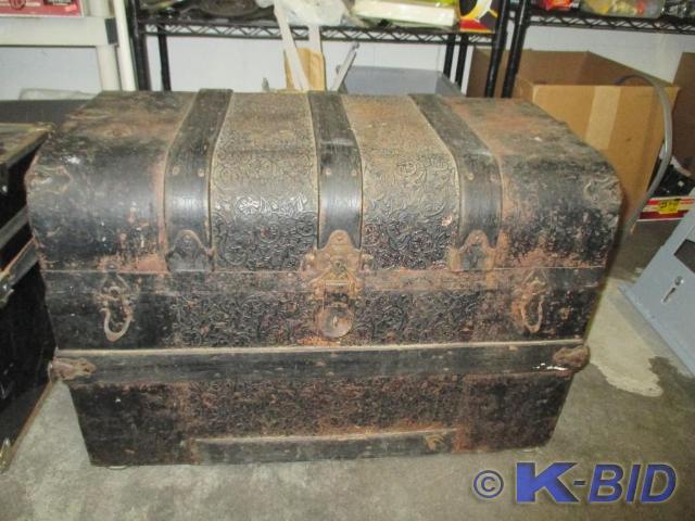 Vintage chest 28 l x 16 w x 19 12 ...